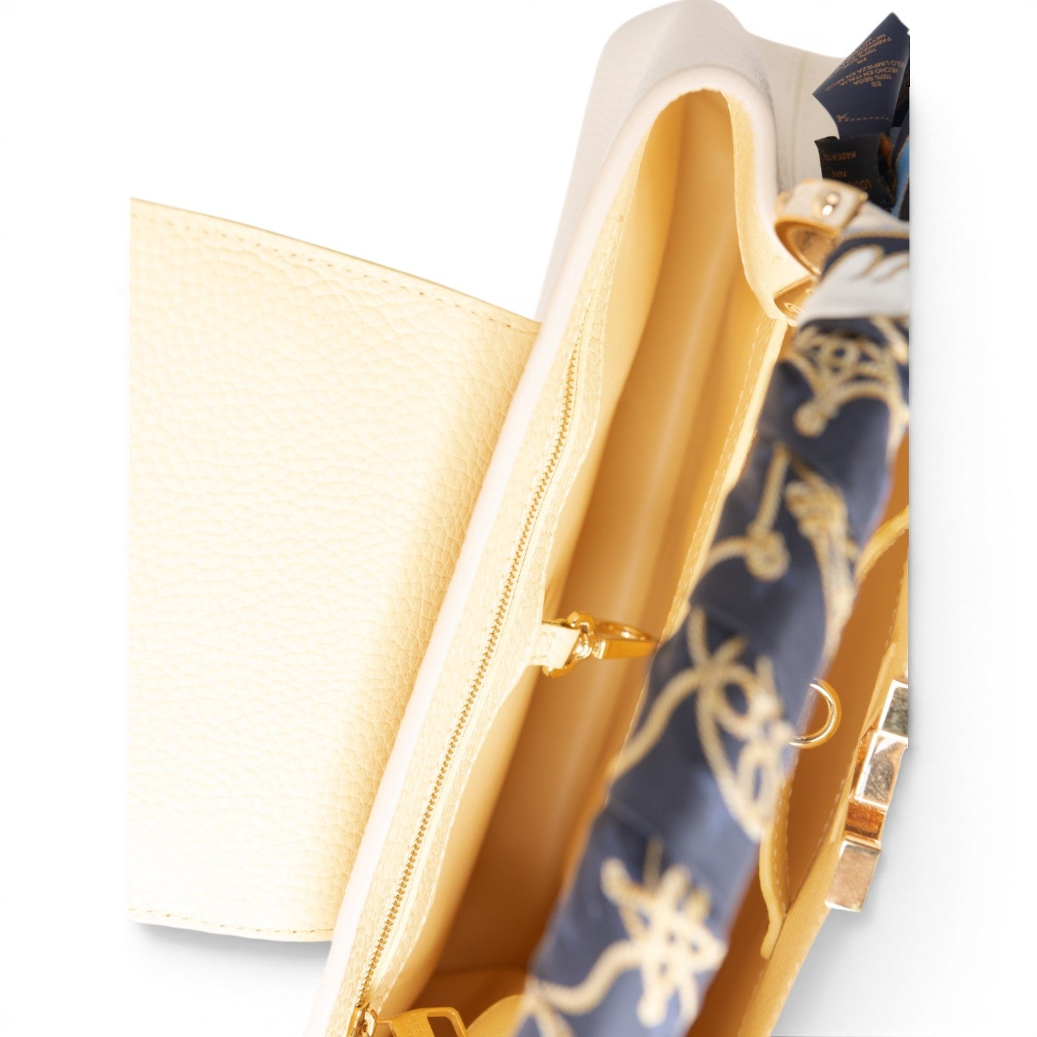 Louis Vuitton Capucines MM