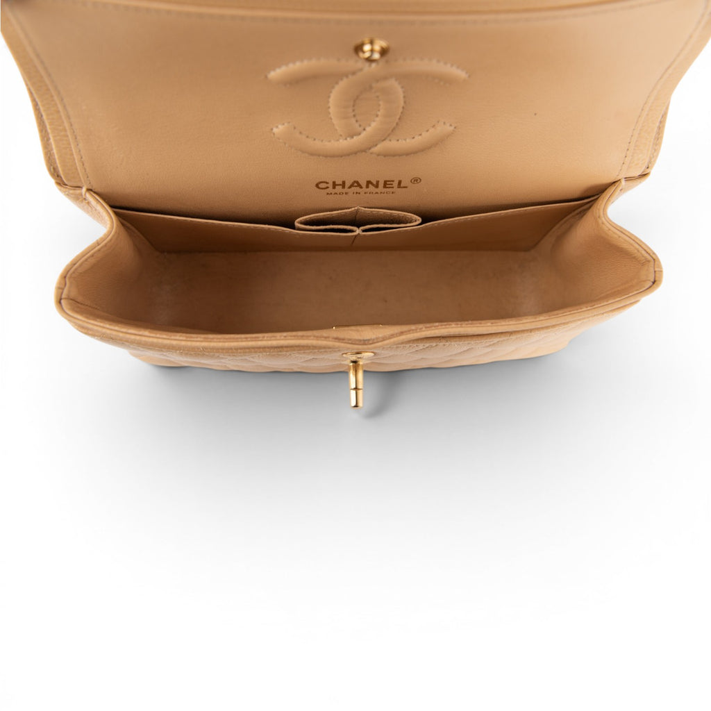 Chanel Classic Flap · Caviar