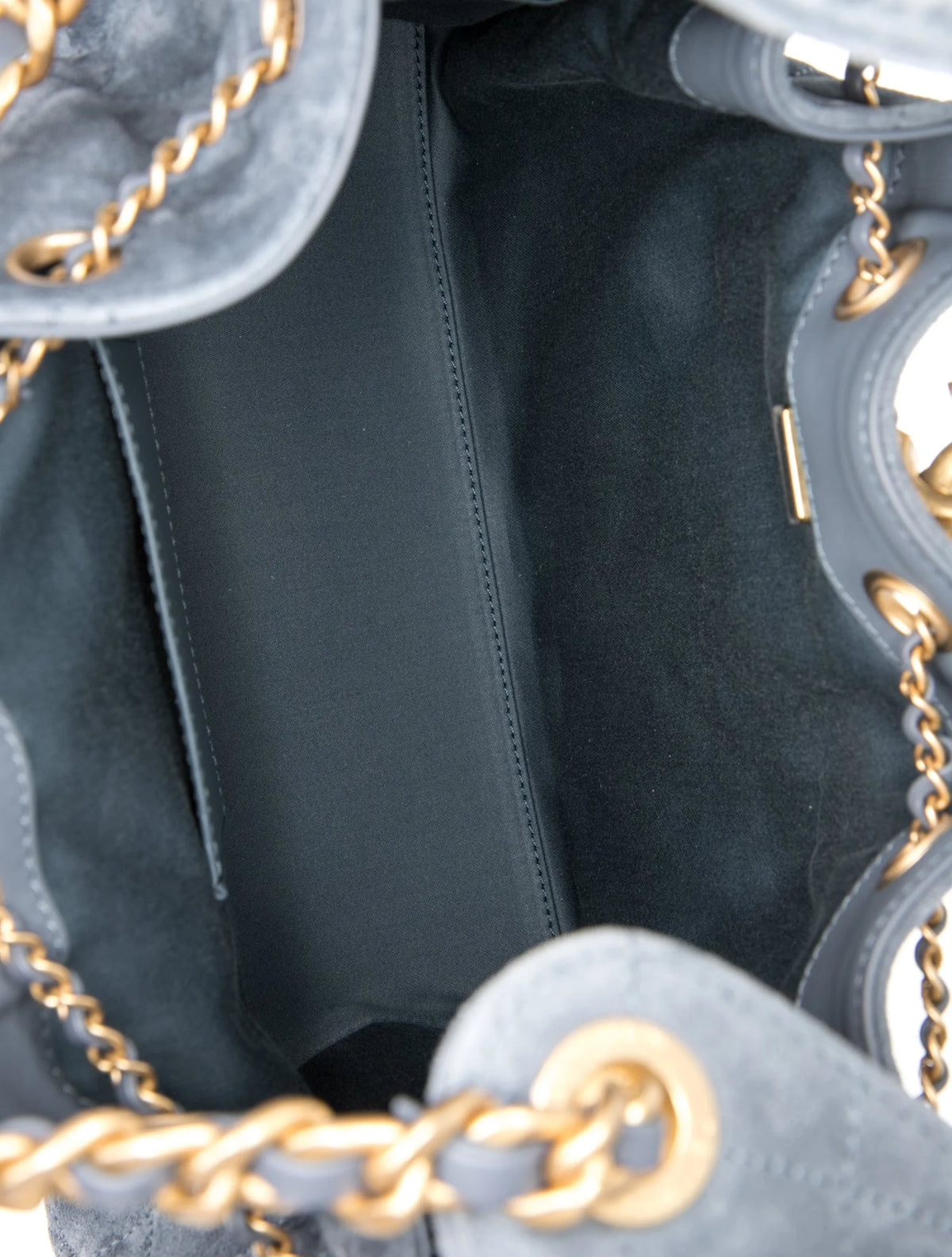 Chanel Hobo 25 — interior view