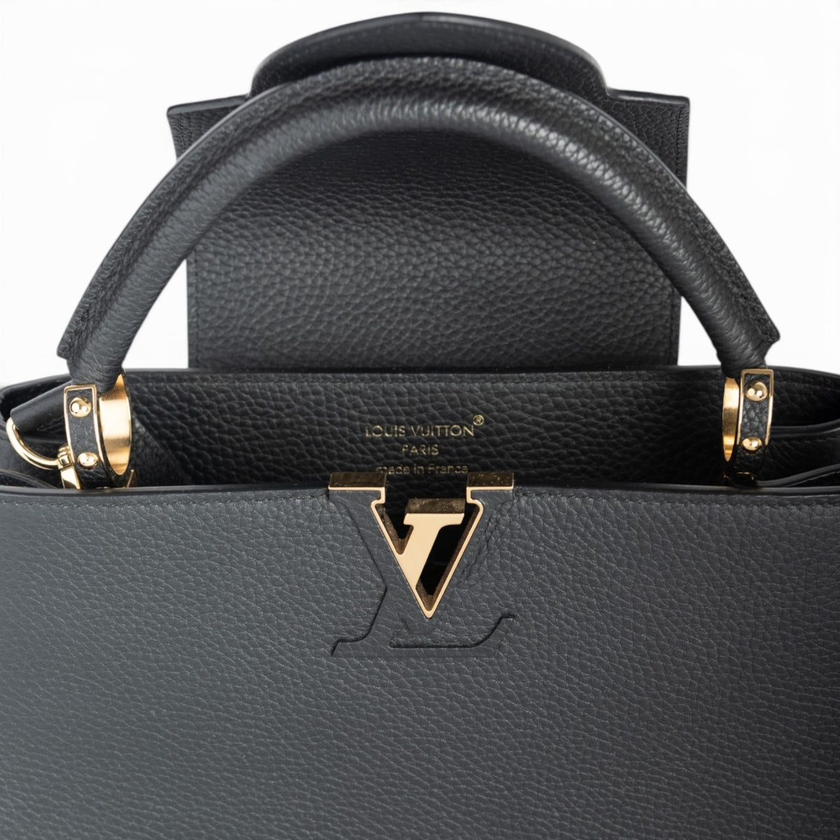 Louis Vuitton Capucines MM — bottom view